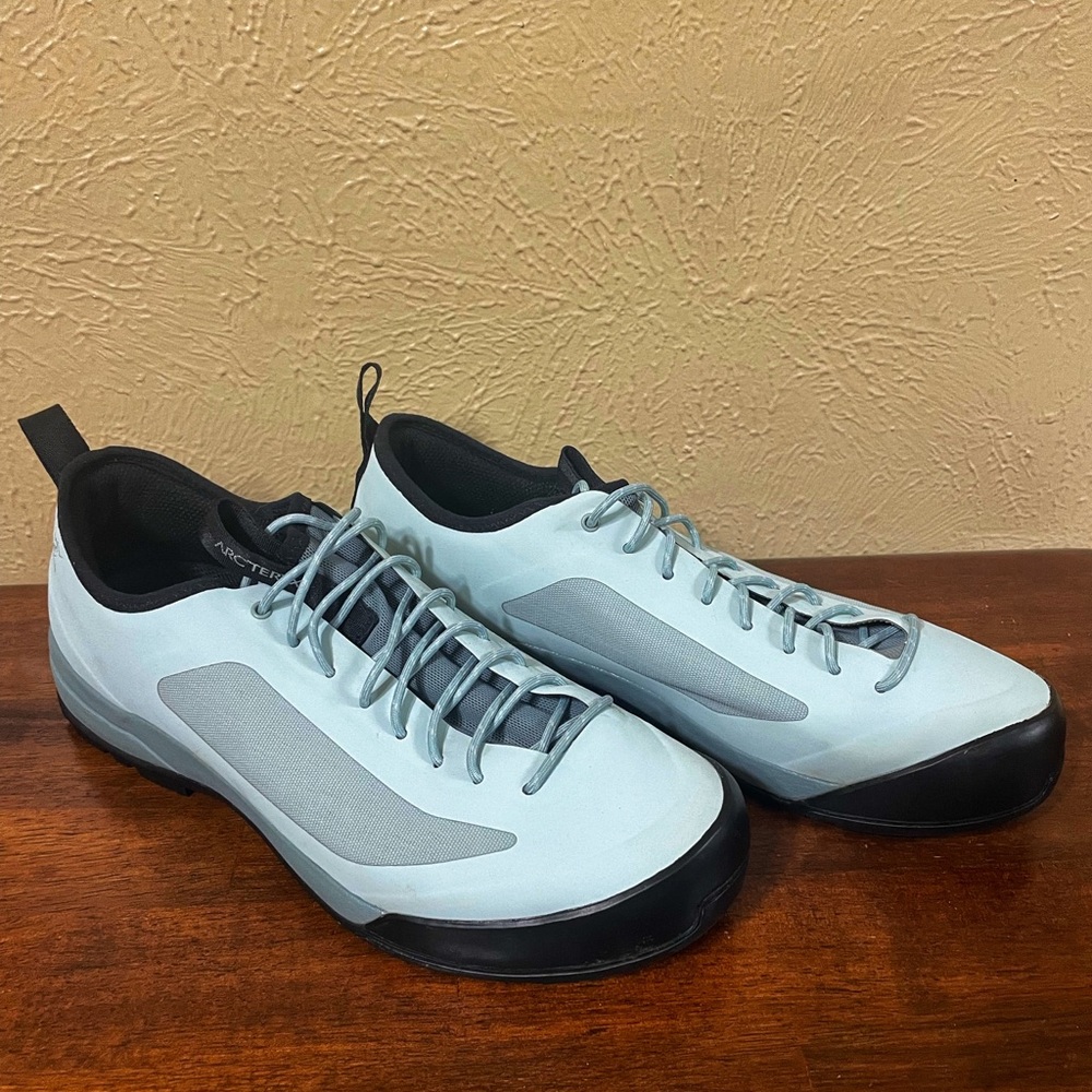 Arc'teryx Women's Ortholite Hiking Shoes Size 10
